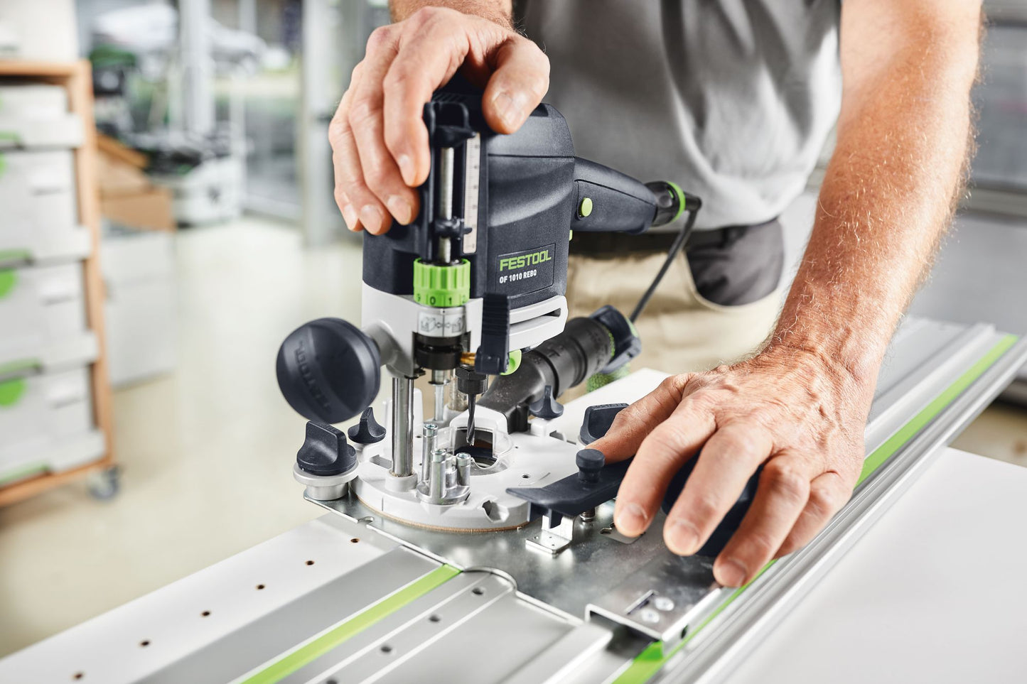 Rail de guidage Festool FS 1400/2-LR 32 (496939) pour scies circulaires portatives, défonceuses avec adaptateur, scies sauteuses avec adaptateur, DSC-AG 125, DSC-AG 230