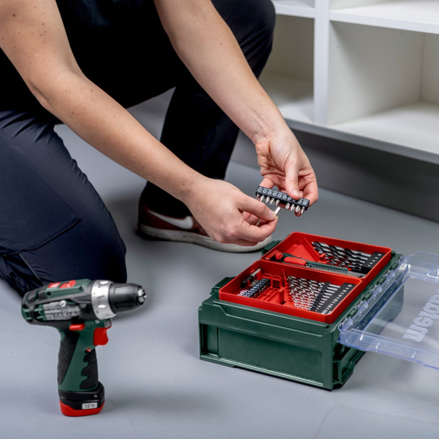 Metabo Powermaxx BS Basic Set Akku Bohrschrauber 12 V 34 Nm ( 600080710 ) + 2x Akku 2,0 Ah + Ladegerät + 41 tlg. Zubehör Set + Koffer