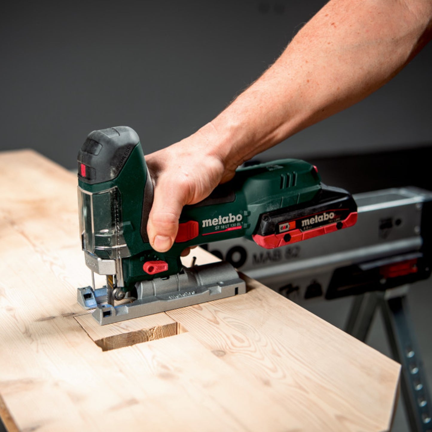 Metabo ST 18 LT 130 BL Akku Stichsäge 18 V 130 mm Brushless + 2x Akku 4,0 Ah + Ladegerät