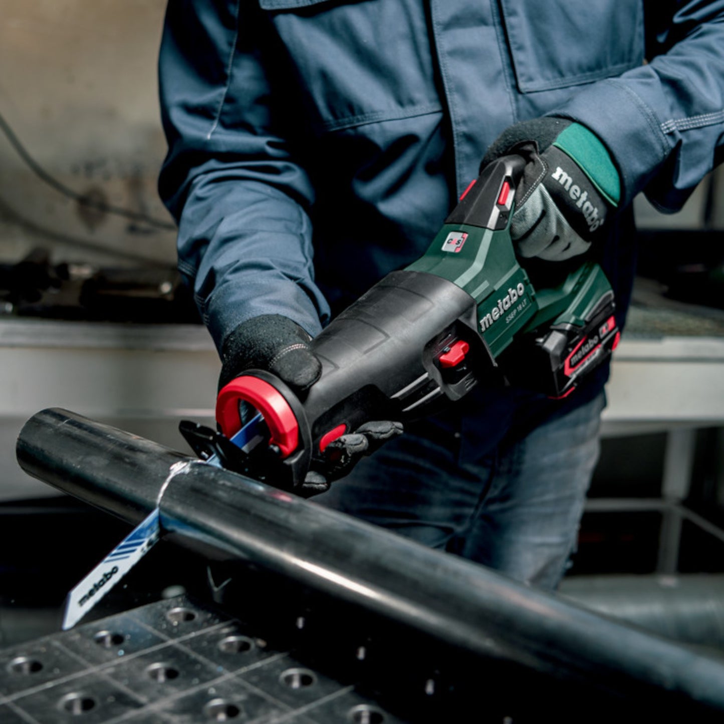 Metabo SSEP 18 LT Akku Säbelsäge 18 V 32 mm + 2x LiHD Akku 4,0 Ah + Ladegerät + Metabox