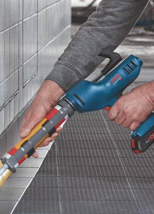 Bosch GCG 18V-310 Professional Akku Kartuschenpresse 18 V 310 ml 3,5 kN + 2x Akku 4,0 Ah + Ladegerät