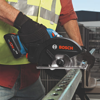 Bosch GKM 18V-50 Scie circulaire à métaux professionnelle sur batterie 18 V 136 mm sans balais + 2x batterie ProCORE 4,0 Ah + chargeur + L-Boxx