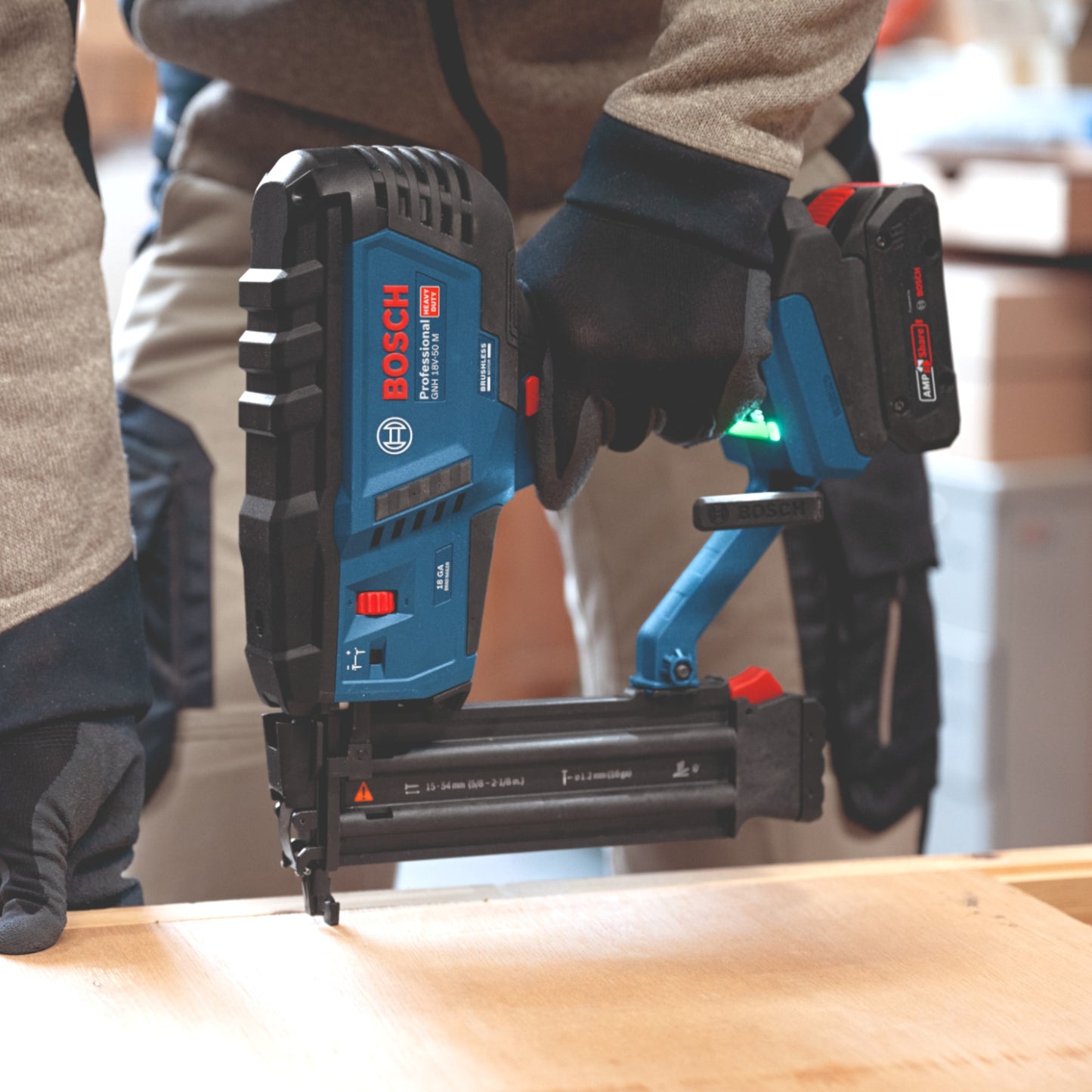 Bosch GNH 18V-50 M Professional Cloueuse à bois sans fil 18 V 1,2 x 16 - 50 mm sans balais (0601482400) Solo - sans batterie, sans chargeur