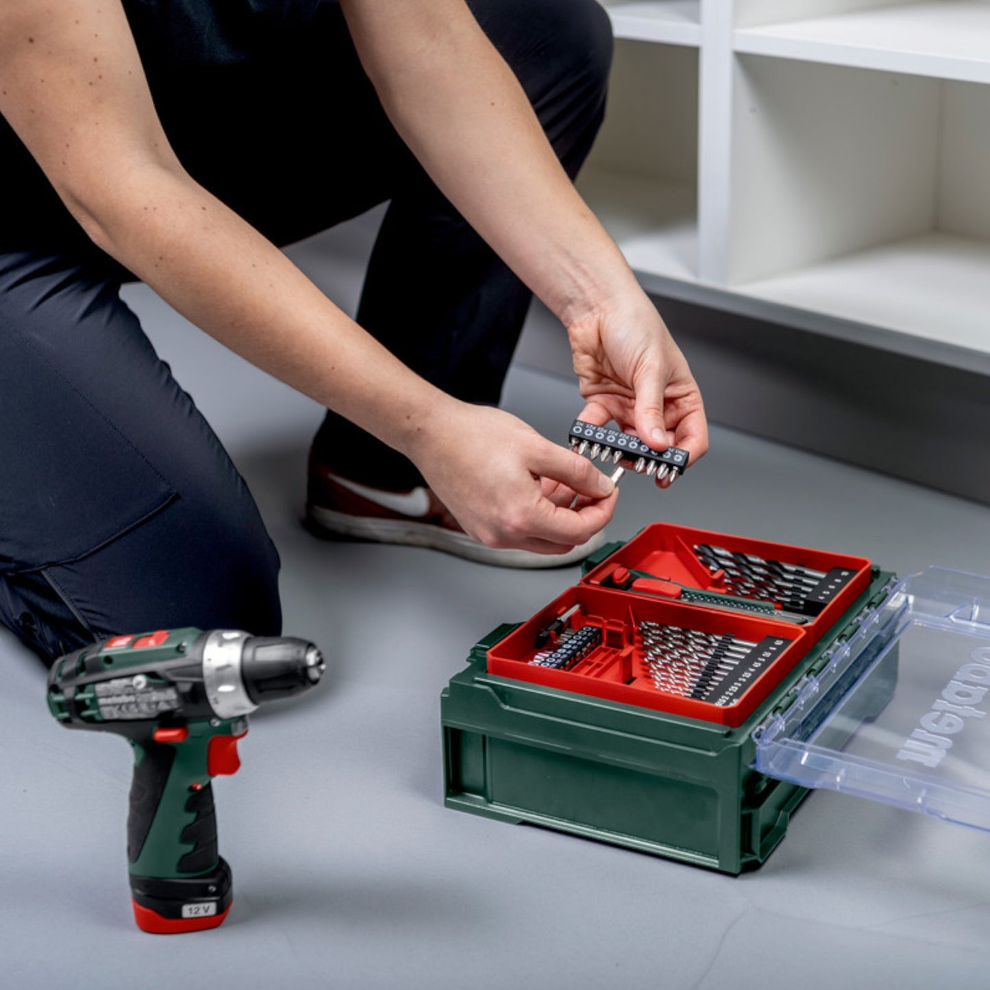 Metabo PowerMaxx SB Basic Set Perceuse à percussion sans fil 12 V 34 Nm (600385710) + 2 batteries 2,0 Ah + chargeur + jeu d'accessoires 41 pièces + mallette