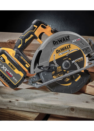 Sierra circular a batería DeWalt DCS 573 N 18 V 190 x 30 mm sin escobillas + 1x batería 4,0 Ah - sin cargador