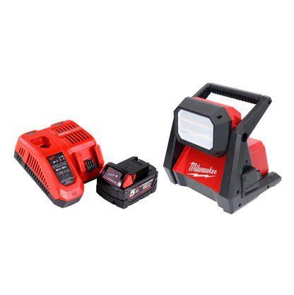 Milwaukee M18 HOAL-501FC Lampe LED pour projecteur de chantier à batterie 18 V 4000 lm + 1x batterie 5,0 Ah + chargeur