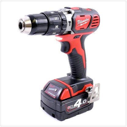 Milwaukee M18 BDD 402C 18V Li-ion Akku-Bohrschrauber + 2x Milwaukee Akku, Ladegerät, Koffer - Toolbrothers